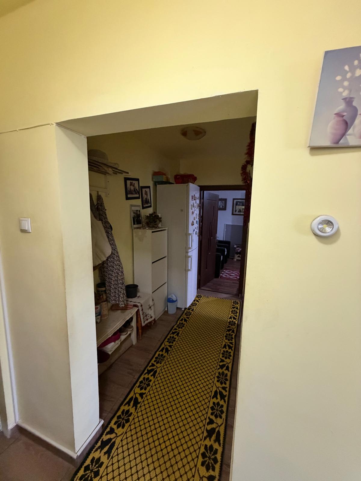 Apartament 2 camere decomandat – Micro 6, Str. Tineretului – proprietar