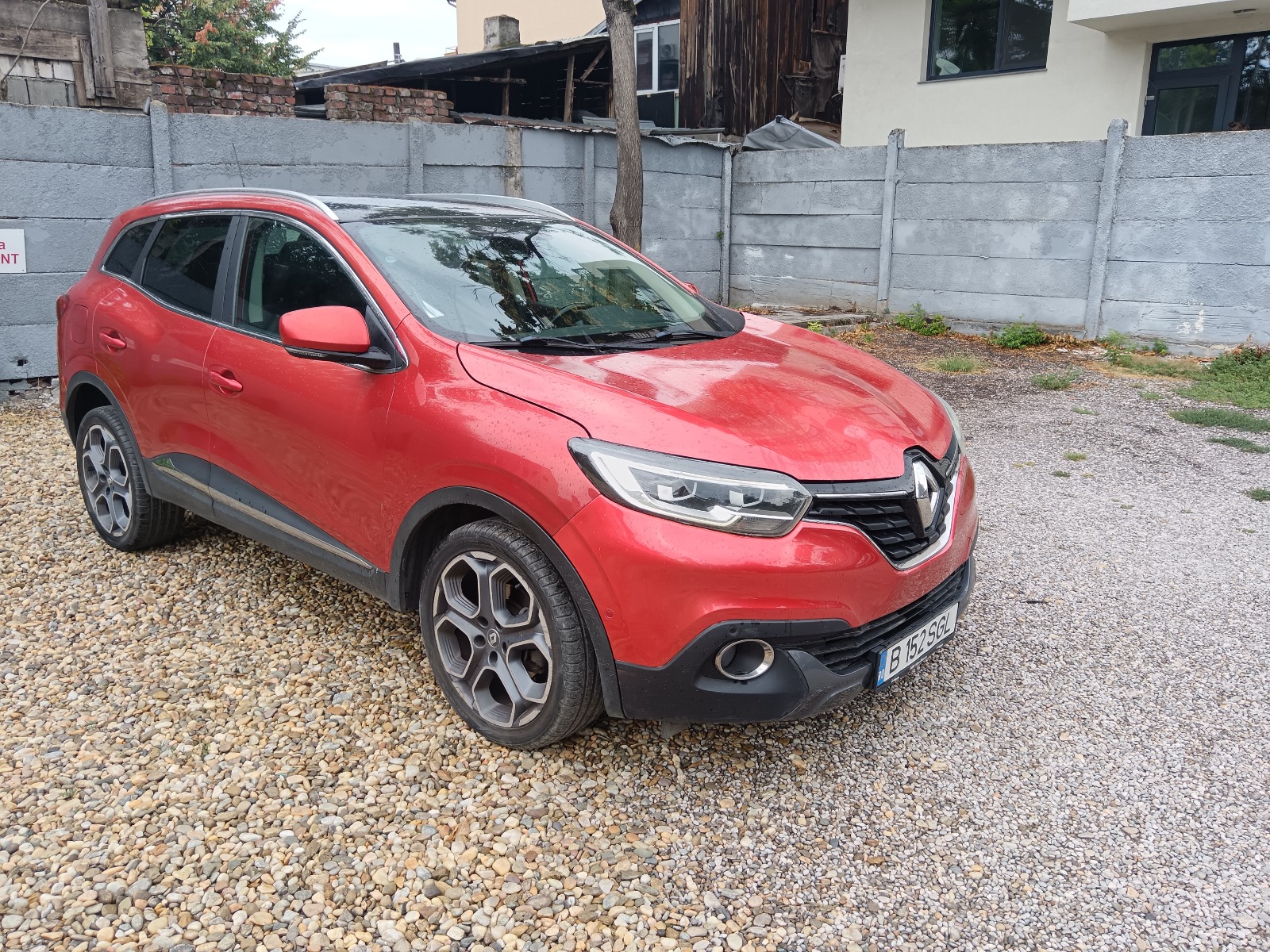 Renault Kadjar 1.6dCi, 4×4, an 2016, 155.800km, nivel full, PRET 11800EURO!!!