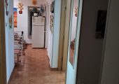 Închiriez camera demisol