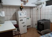 Închiriez camera demisol