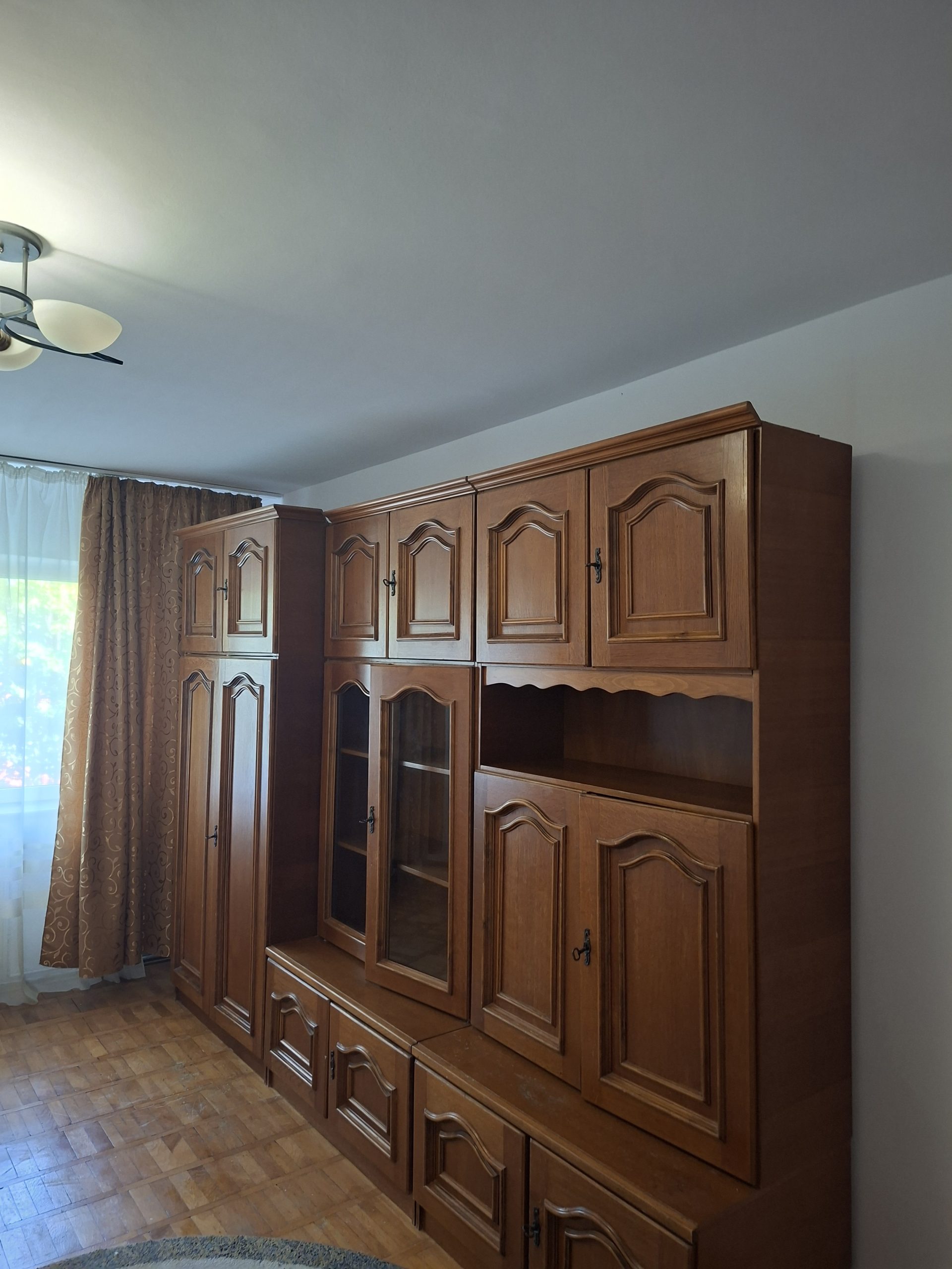 Inchiriez apartament 2 camere