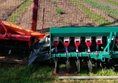 Vand Tractor BizonT20 4×4 la pachet cu plug 2cormane si freza1,25m pret 18.500lei negociabil+utilaje