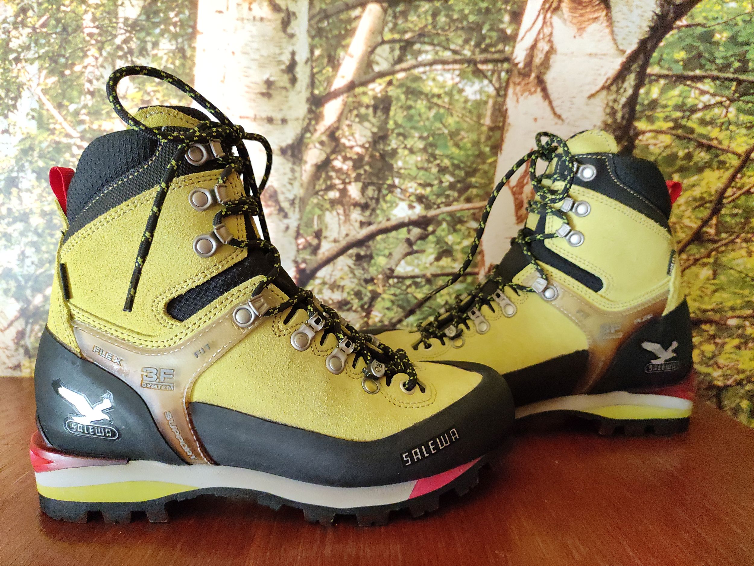 Vand bocanci dama, marca SALEWA, nr.37,5.