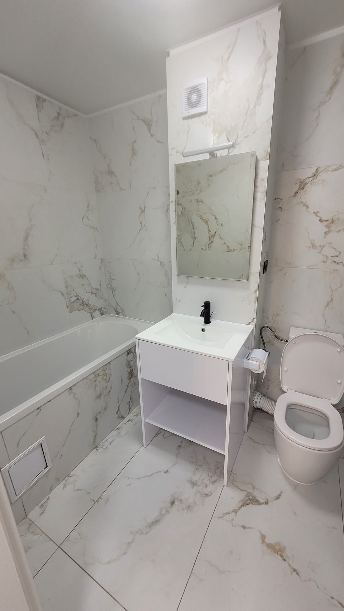 Apartament Emil Rcovita