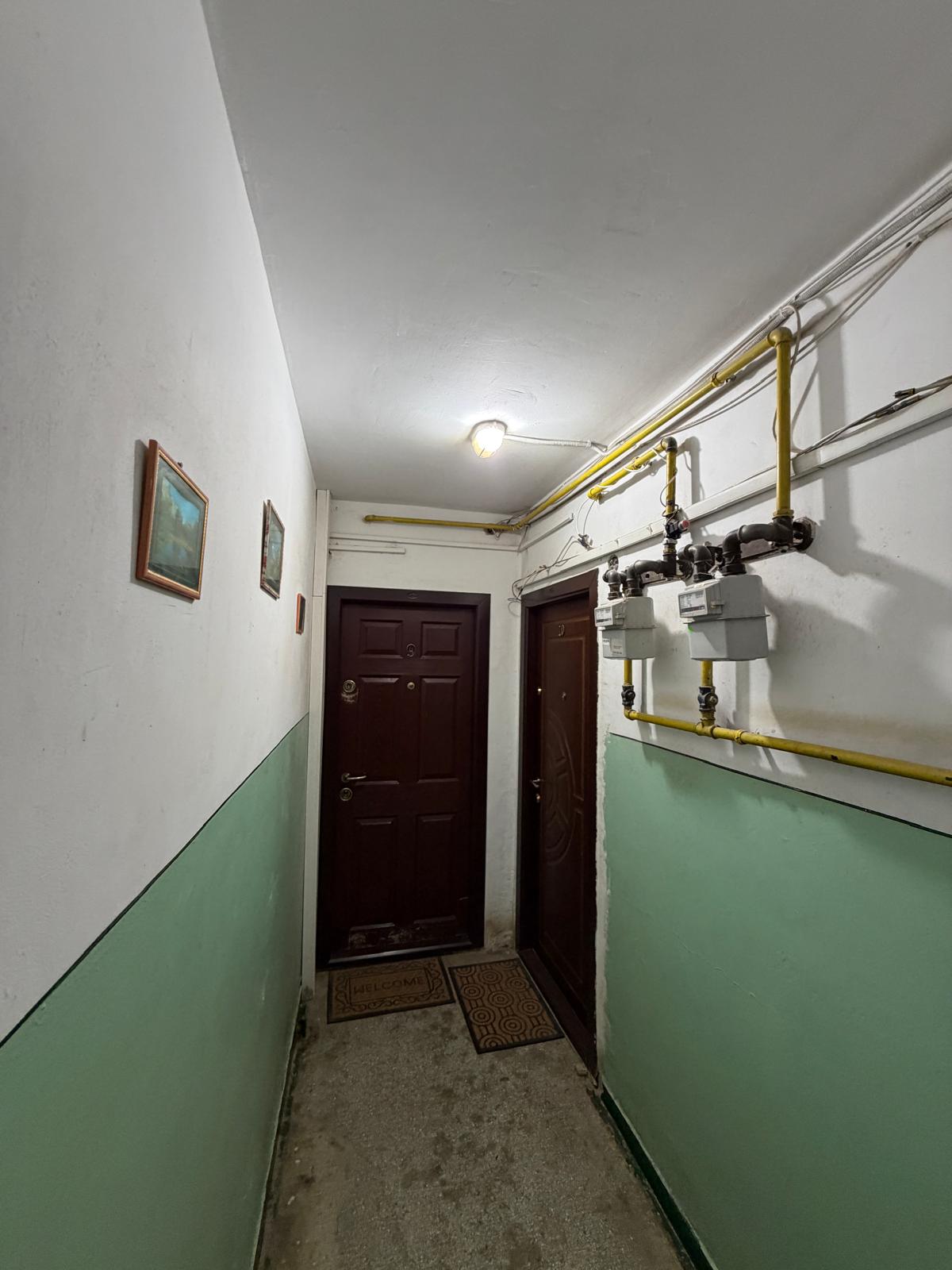 Proprietar, vand apartament 2 camere decomandat– Targoviste, Micro 6, Str. Tineretului