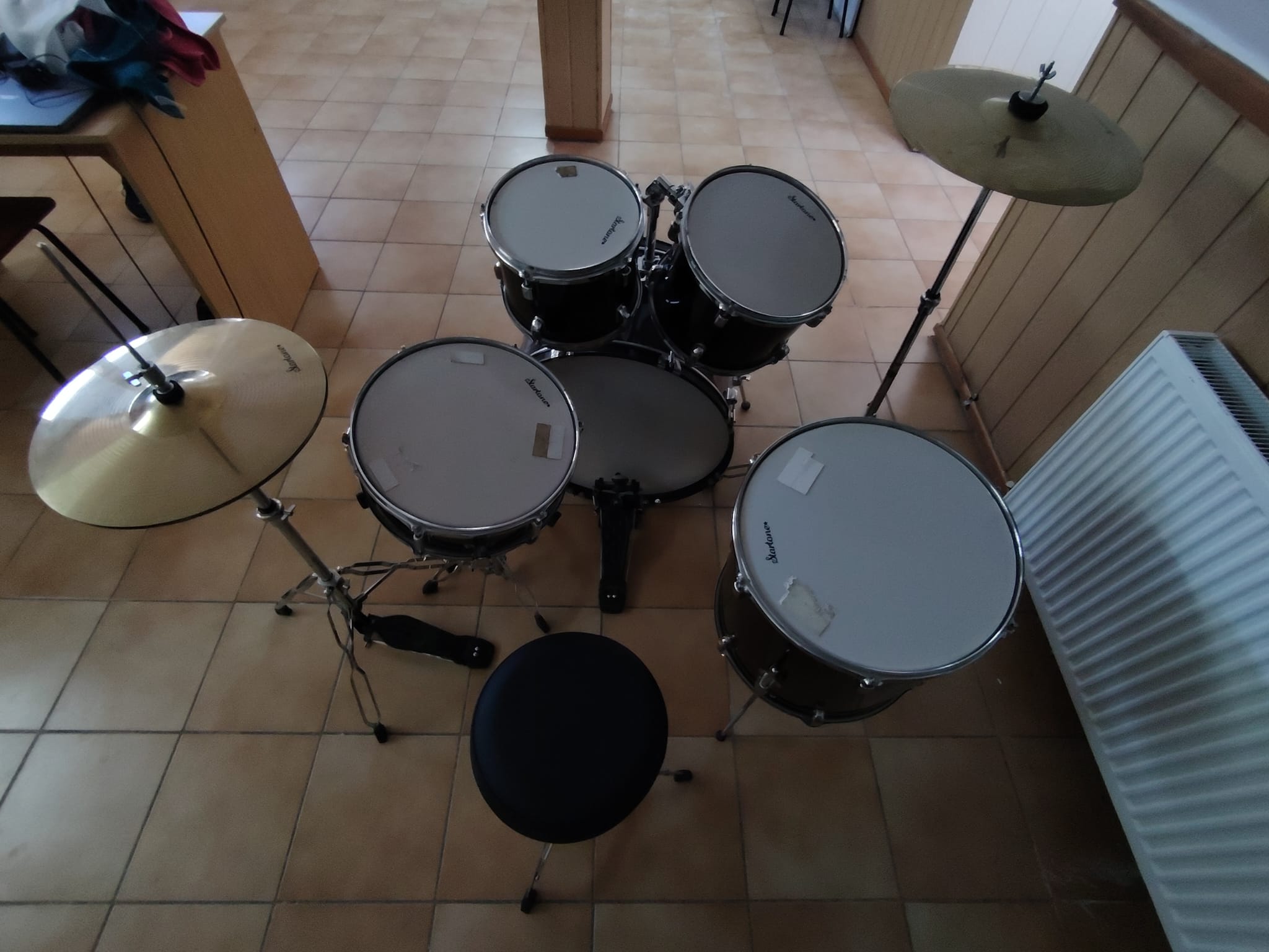 Set de tobe Startone, complet, în stare foarte bună.