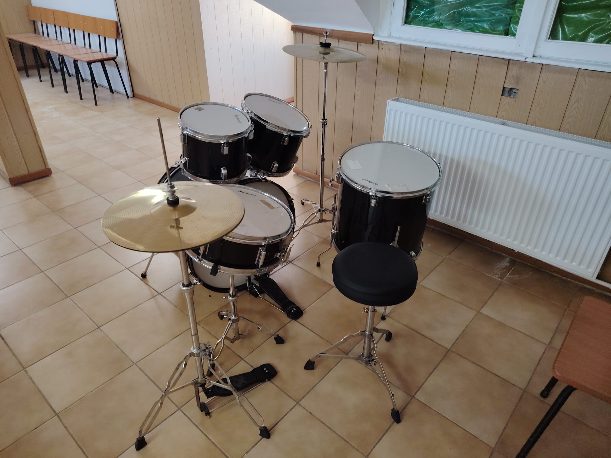 Set de tobe Startone, complet, în stare foarte bună.