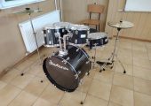 Set de tobe Startone, complet, în stare foarte bună.