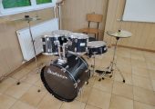 Set de tobe Startone, complet, în stare foarte bună.
