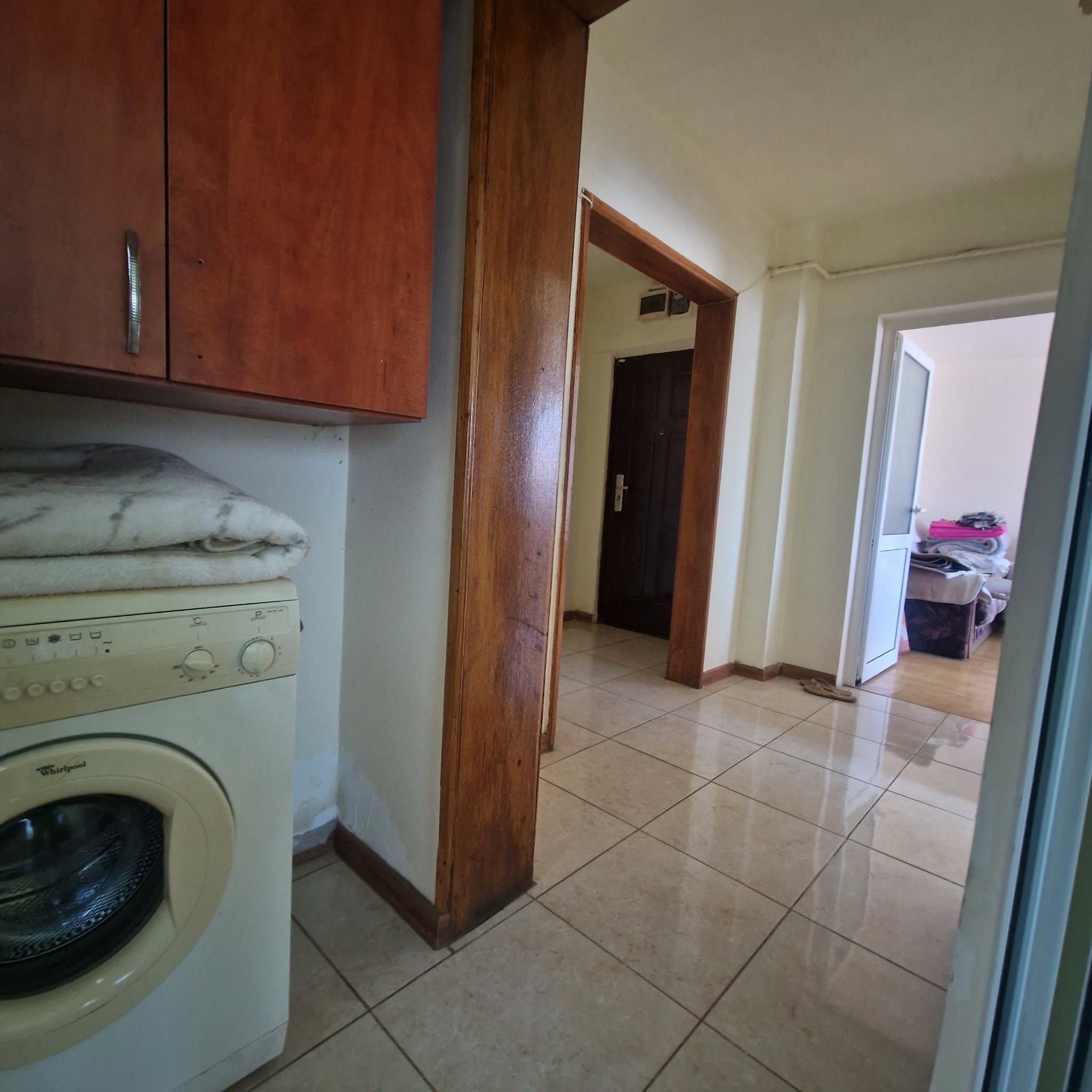 Apartament 2 camere PROPIETAR Malu Rosu 56.000