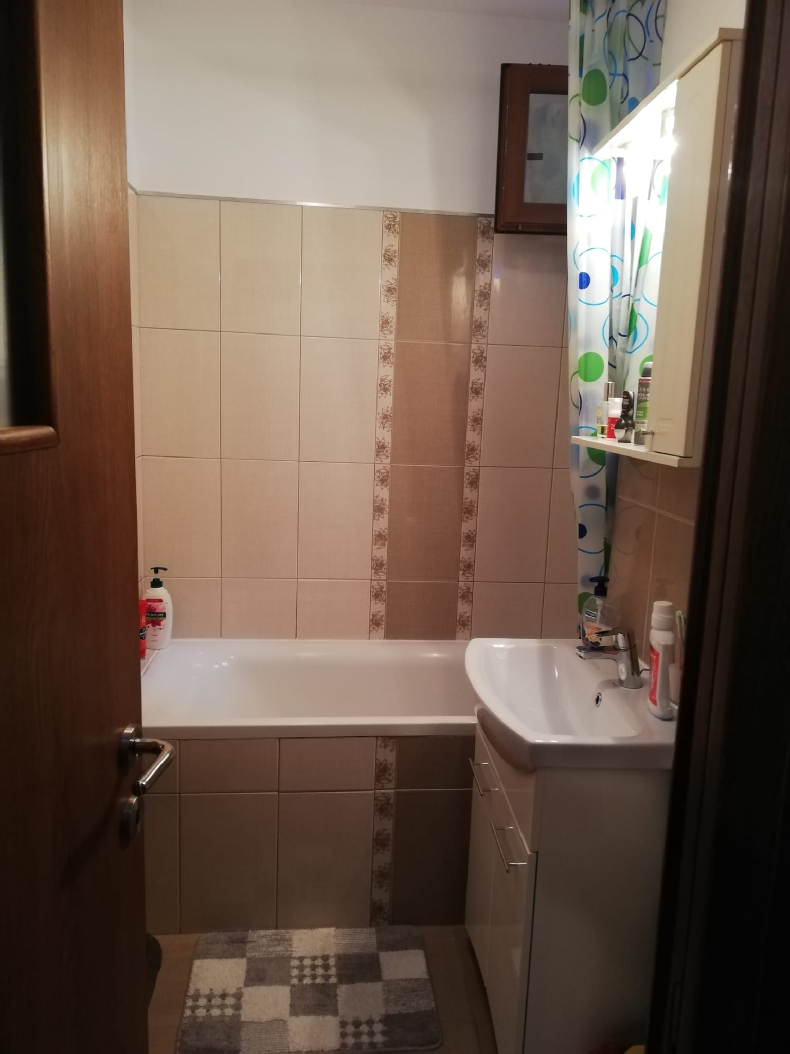 vanzare apt. 4 camere Titan